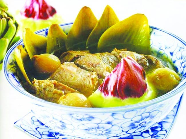 Canh Atisô hầm giò heo (lợn) là món độc nhất vô nhị chỉ có ở thành phố Đà Lạt xinh đẹp