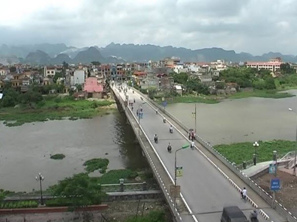 Sông Đáy là một trong những con sông dài ở miền Bắc Việt Nam