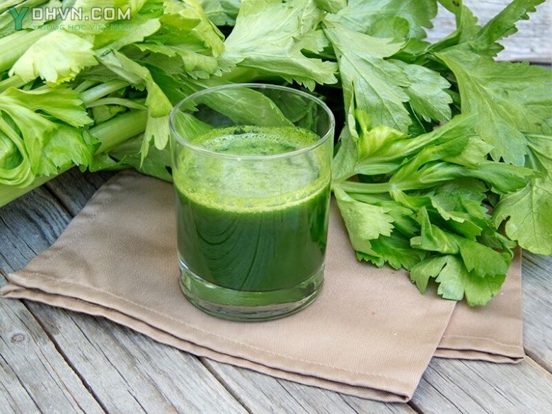 Nước em từ rau cần tây