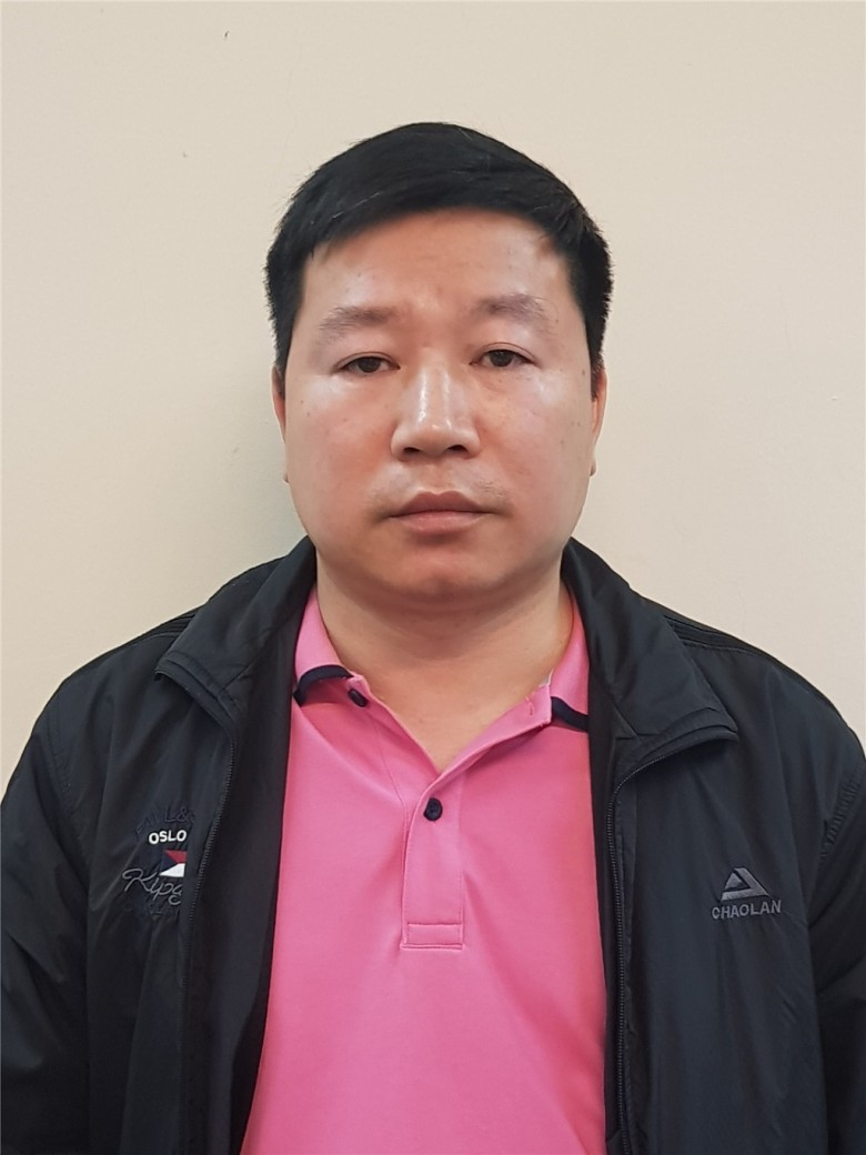 (1) Chu Bá Toàn, Phó chi Cục trưởng;