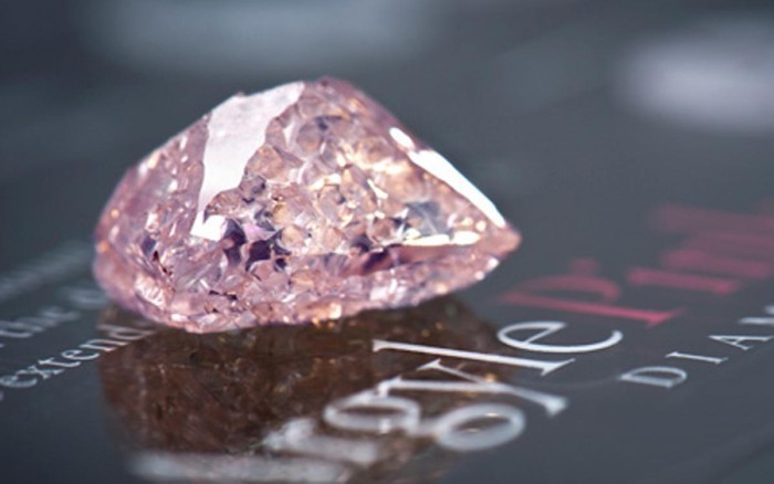 Viên kim cương hồng Pink Diamond có giá 1,19 triệu mỗi carat
