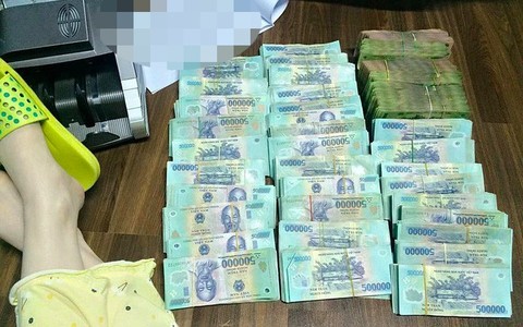 Hạnh phúc: Đời người như ly nước, ấm lạnh tự mình biết