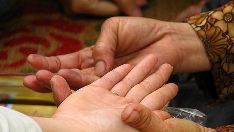 Đừng nên tin theo lời thầy bói