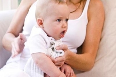 Cách vỗ rung long đờm cho trẻ bị ho