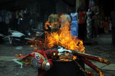 Tục lệ đốt vàng mã có phải là của Phật giáo không?