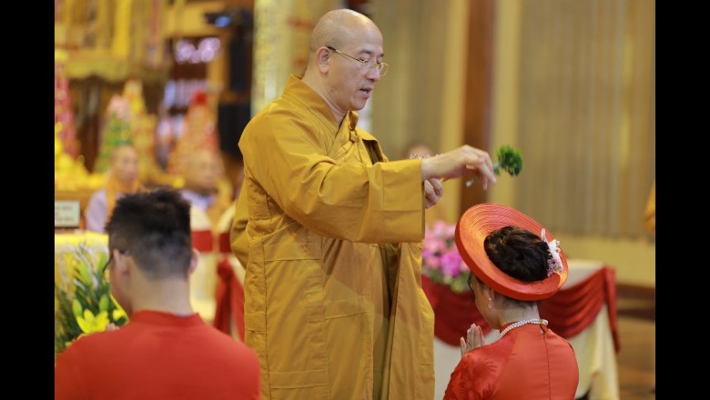 Thuyền Theo Lái, Gái Theo Chồng?