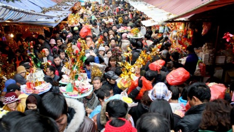 Sự hưng thịnh phát triển của Phật giáo không nằm ở 'Chùa to-tượng lớn'