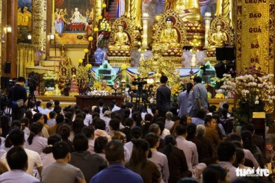 Từ vụ chùa Ba Vàng: Đừng tự làm tổn thương cơ thể mình