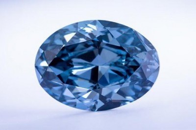 Ra mắt viên kim cương xanh hiếm có tuổi từ 1 tỉ - 3 tỉ năm khi núi lửa hoạt động mạnh nhất