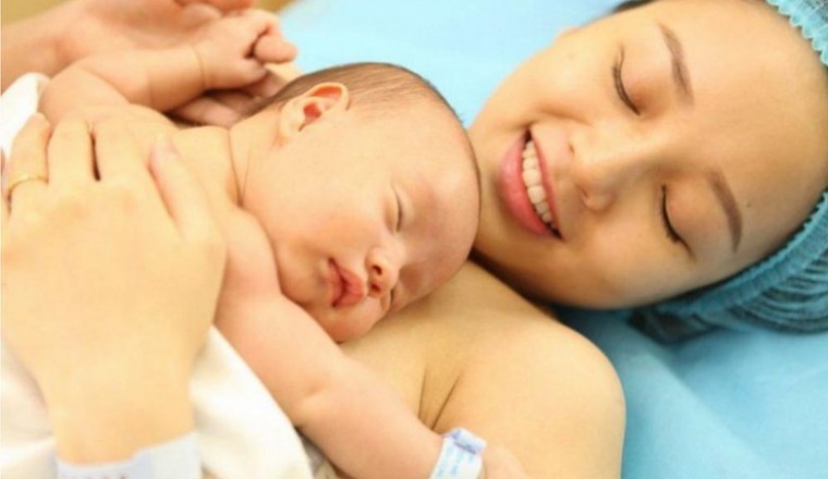 Từ ngày 1/7, vợ sinh con, chồng được hưởng trợ cấp và nghỉ chế độ thai sản