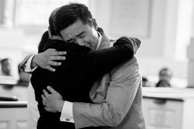 Ông bố giám đốc nhắn con trai trước ngày cưới: 'Vợ không phải là người thân'