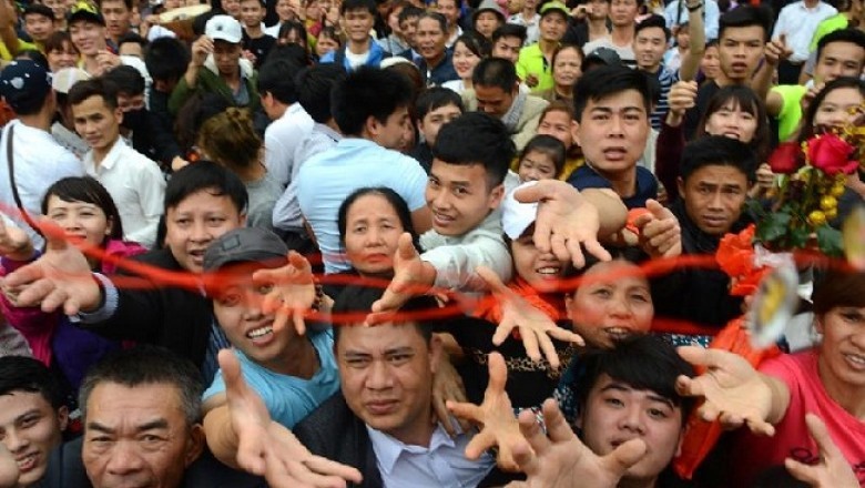 Trong Phật giáo có những người cuồng tín không?