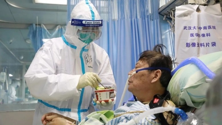 Thêm hơn 2.600 người nhiễm virus corona