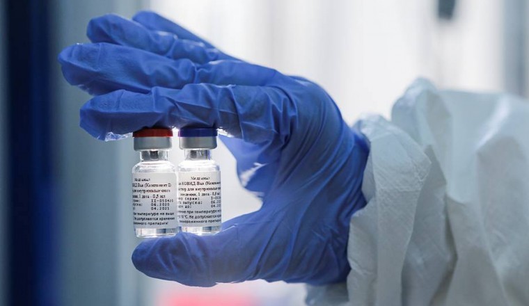 Bộ Y tế đề xuất đặt mua vaccine Covid-19 của Nga