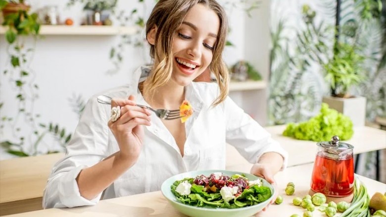 Mách chị em 8 loại thực phẩm nên ăn vào buổi tối để da trắng dáng xinh