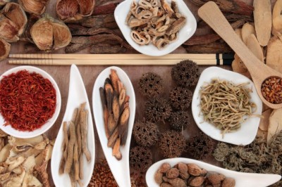 Mách bạn 6 bài thuốc Nam trị đau bụng tiêu chảy do hàn thấp cực hiệu quả