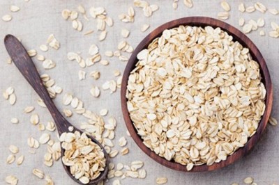 6 công dụng làm đẹp không ngờ của bột yến mạch nguyên chất