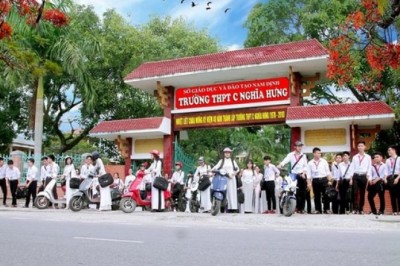 Nam Định: Hơn 1.600 học sinh vừa mới đi thực tế ở Hải Dương nghỉ học