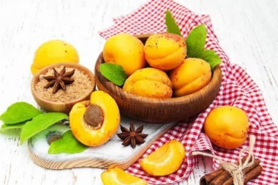 Bài thuốc Đông y thanh nhiệt, trị ho từ trái mơ