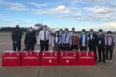 Nga viện trợ 30.000 liều vaccine Sputnik Light cho Lào