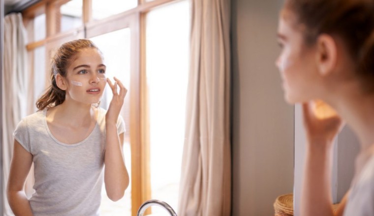 Mùa đông nên thoa kem chống nắng