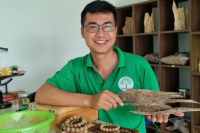 Ba năm vượt bão của chàng trai vỡ nợ nhờ khởi nghiệp từ Trầm Hương