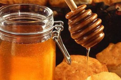 Mật ong kết hợp với 1 thứ sẽ khỏe xương, bổ cho tim, chống cháy nắng