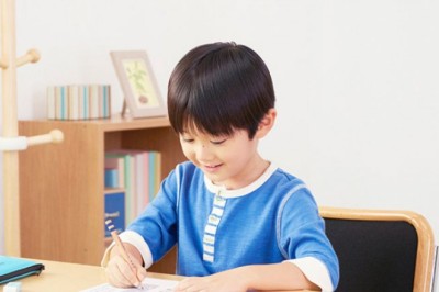 Sai lầm của cha mẹ nuôi con thành 'đứa trẻ vàng'