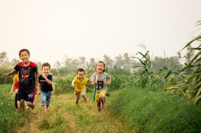 Trẻ phát triển trí tuệ, cảm xúc từ vui chơi