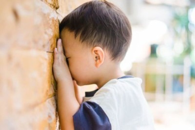 Hai giai đoạn trẻ rơi vào khủng hoảng, tâm lý nhạy cảm nhất: Cha mẹ lơ là, con dễ lầm đường lạc lối