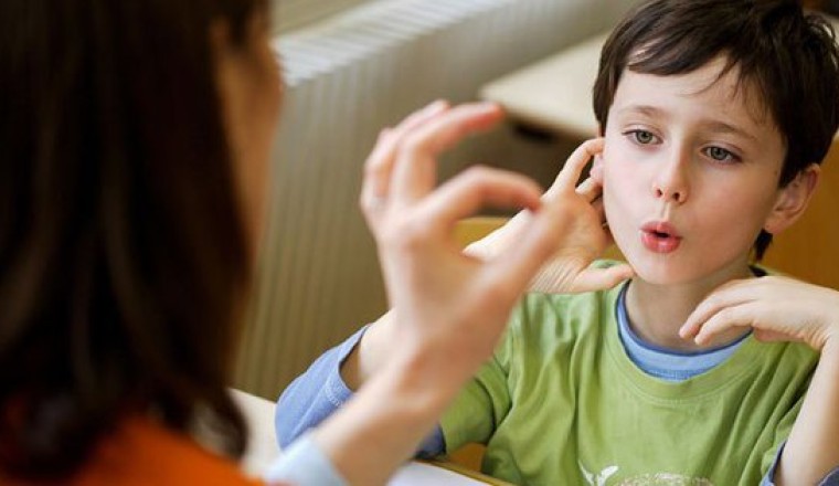 Tật nói lắp và cách hạn chế