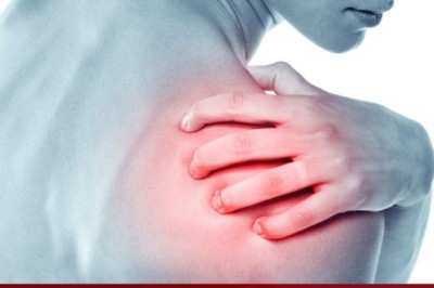 Cảnh báo: Dấu hiệu bệnh ung thư phổi thường thấy ở vai và cánh tay