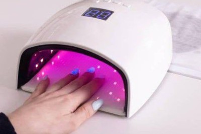 Tia cực tím từ máy sấy móng tay có thể làm hỏng DNA, gây đột biến tế bào tăng nguy cơ ung thư