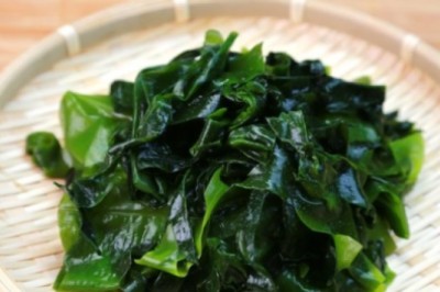 Rong biển loại rau có lượng canxi gấp 7 lần sữa, chống ung thư nhưng cần lưu ý khi dùng