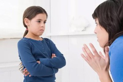 13 dấu hiệu bố mẹ quá nghiêm khắc với con