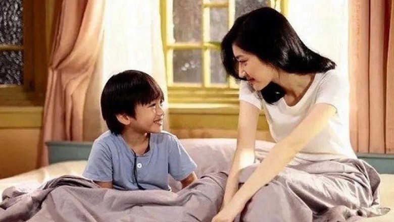 VÌ SAO NGƯỜI XƯA NÓI: CON TRAI GIỐNG MẸ TƯỜNG XÂY GẠCH VÀNG, VẬY CON GÁI GIỐNG CHA THÌ SAO?