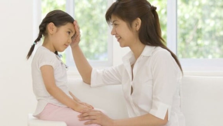 Sao người ta đi ô tô còn mẹ lại đi xe máy điện?