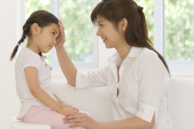 Sao người ta đi ô tô còn mẹ lại đi xe máy điện?