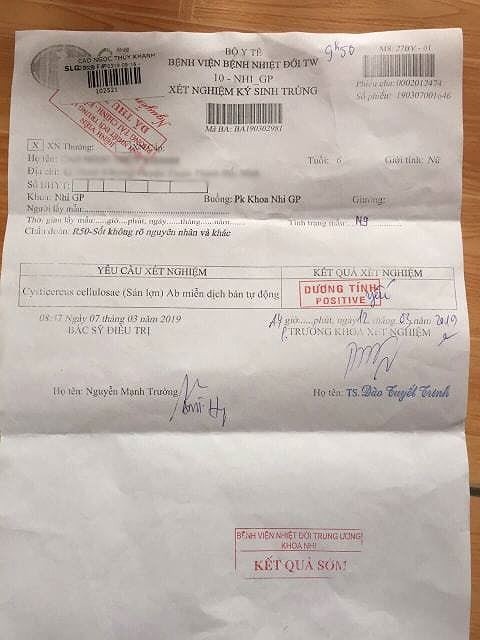 2 trong số 3 học sinh của trường này được gia đình tự đưa đi xét nghiệm và có kết quả dương tính với sán lợn.