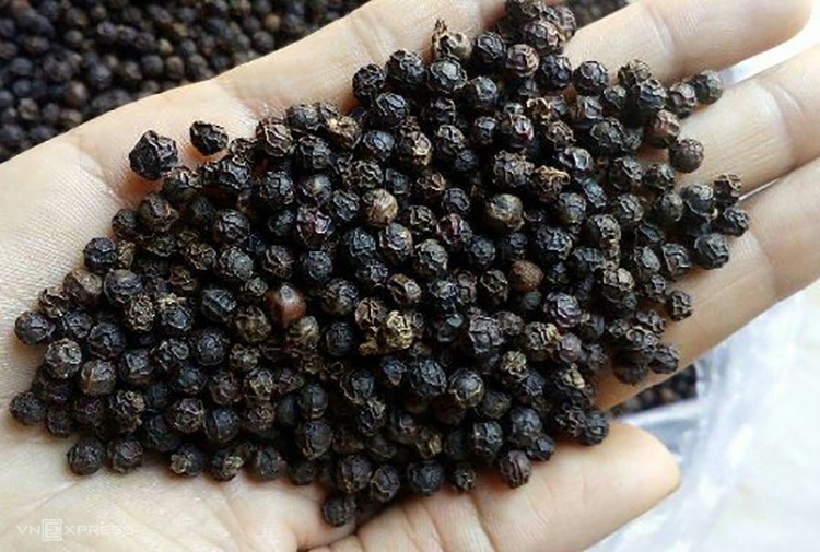 Hạt tiêu đen.