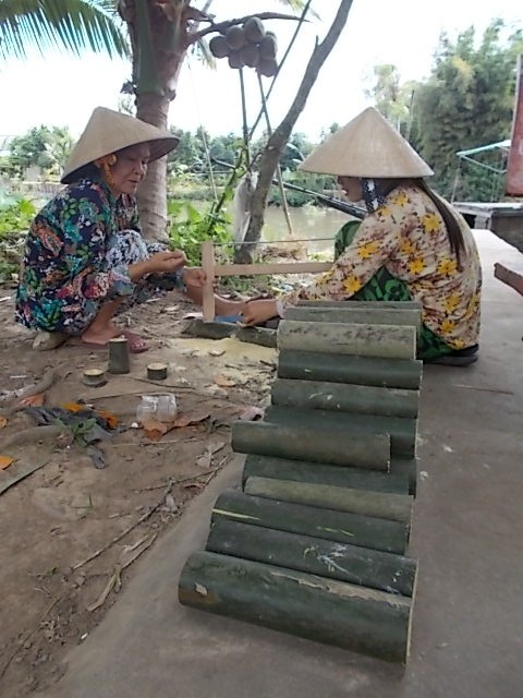 An cư lạc nghiệp từ nghề làm đũa