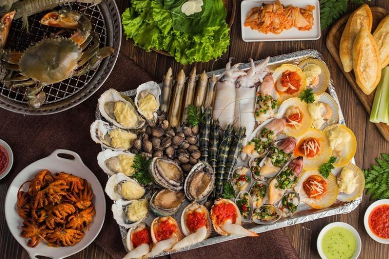 Ăn dứa cùng hải sản gây ngộ độc
