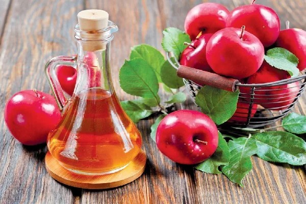 Mẹo chăm sóc da và tóc bằng dấm táo