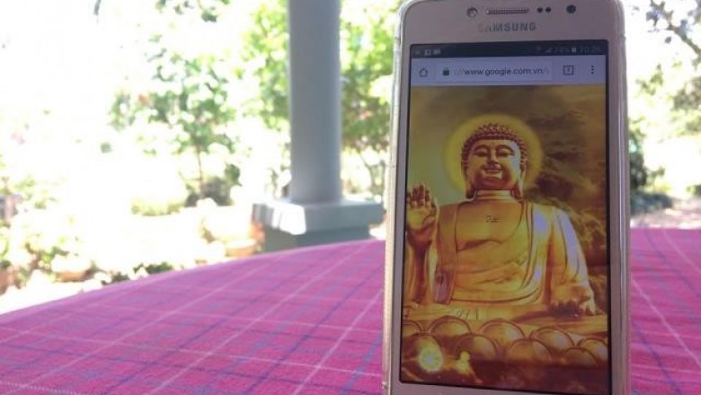 Ðiện thoại có lưu hình Phật, bỏ túi mắc tội không?