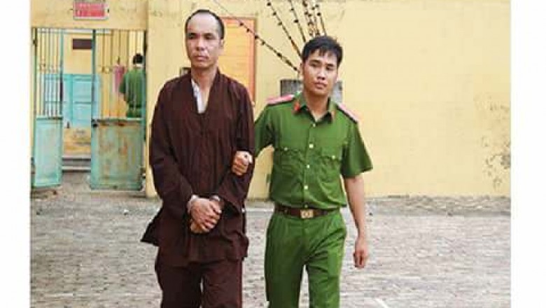 Khởi tố sư thầy đánh người là tin tức lừa đảo được nhiều người chia sẻ