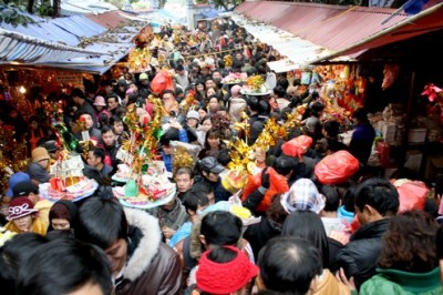 Sự hưng thịnh phát triển của Phật giáo không nằm ở 'Chùa to-tượng lớn'