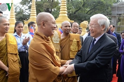 Tổng Bí thư, Chủ tịch nước Nguyễn Phú Trọng tới thăm hai vị Đại Tăng thống của Campuchia