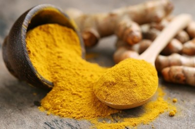 Cách ăn bột nghệ chữa bệnh hiệu quả và những lưu ý cần biết