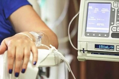 Tại sao hóa trị ung thư gây rụng tóc