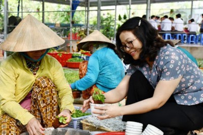 Lời Phật dạy: 4 nguyên tắc để thoát khỏi nghèo khổ